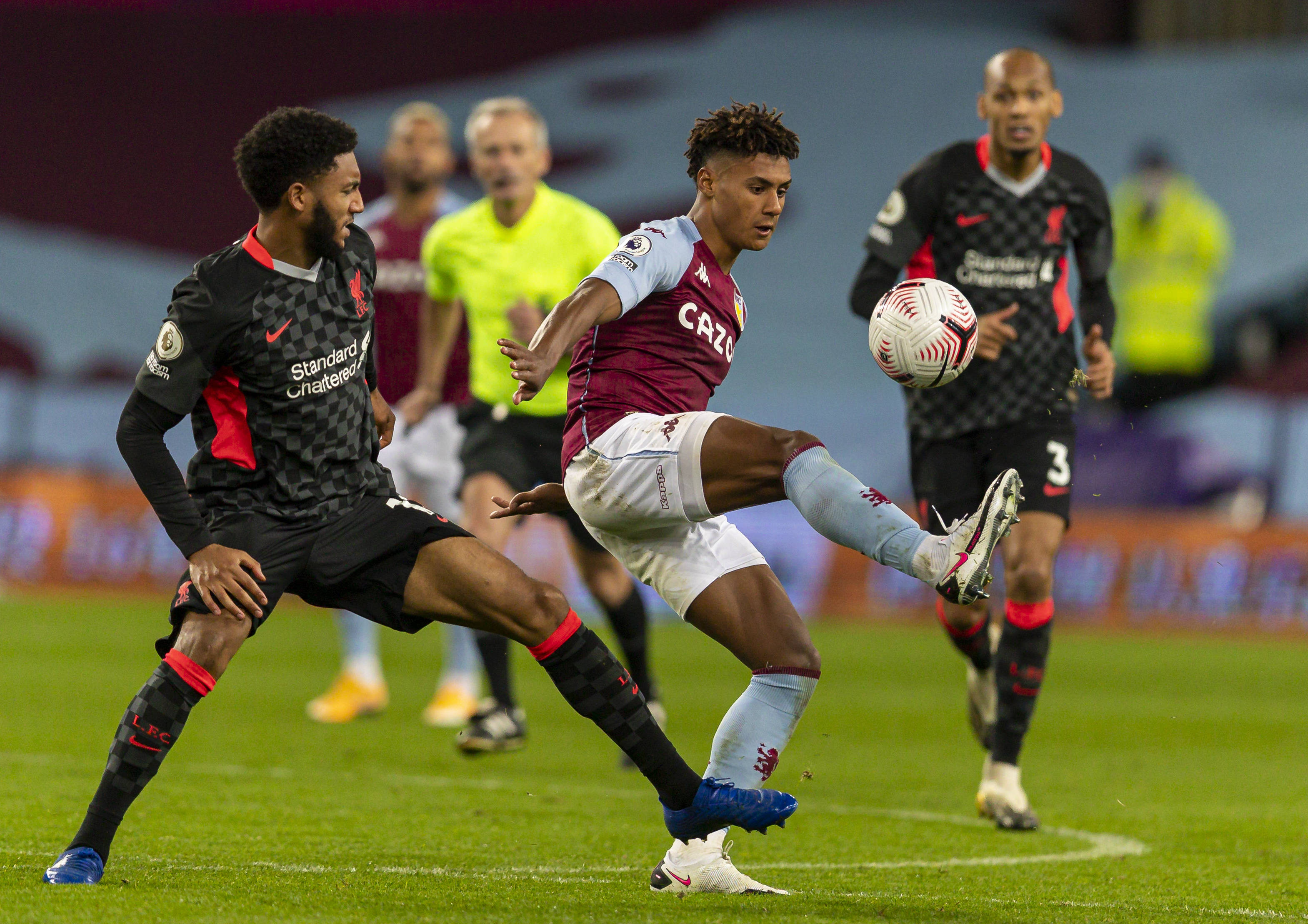 展现出了卓 展现出了卓